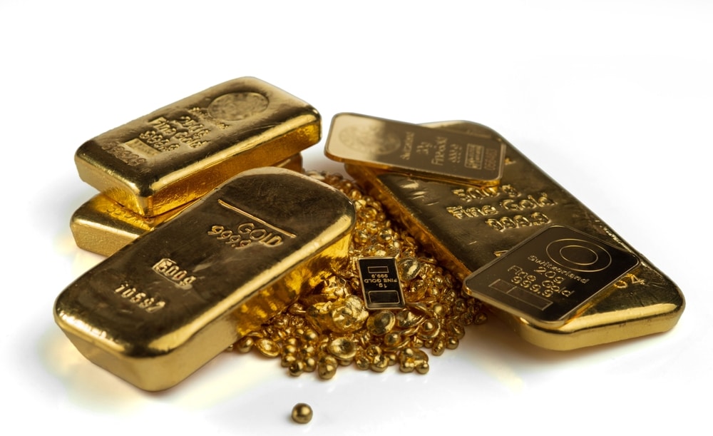 Gold Surges as Tariffs Delay